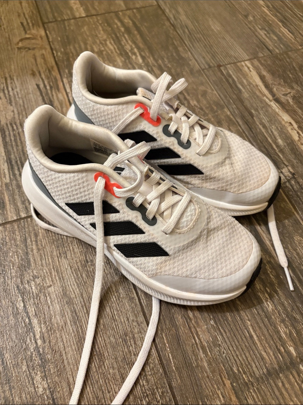 Adidas Tennis shoes